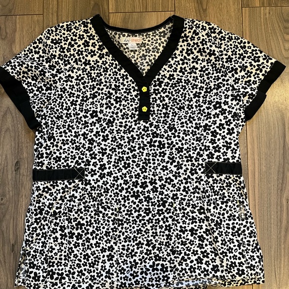 Floral scrub top - Picture 1 of 2